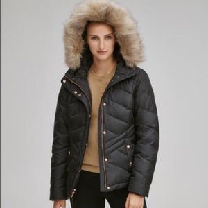 Never worn Black QUILTED DOWN COAT
MARC NEW YORK